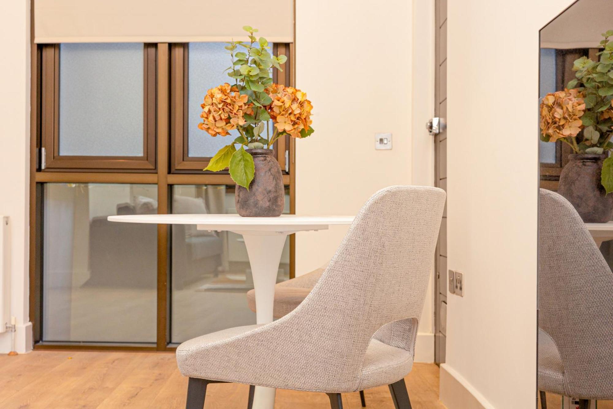 Amazing New 1br, 3 Min Blackfriars St! Londra